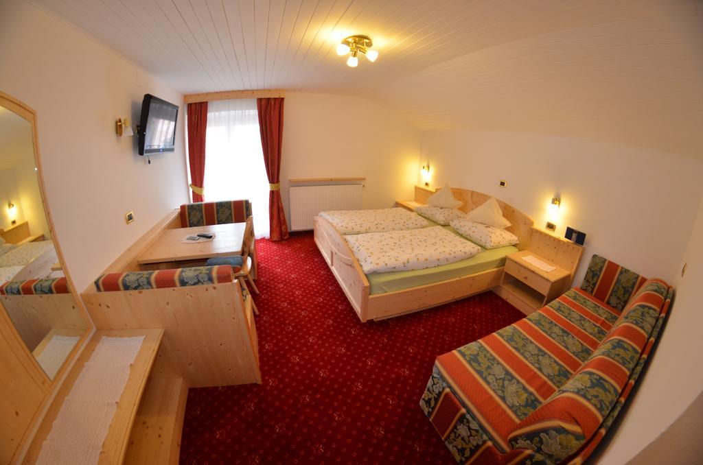 Garni Ossi Bed & Breakfast Santa Cristina Val Gardena ห้อง รูปภาพ