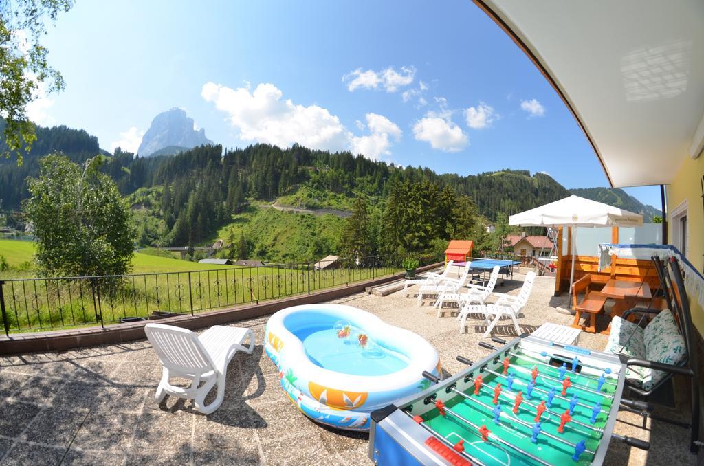 Garni Ossi Bed & Breakfast Santa Cristina Val Gardena ภายนอก รูปภาพ
